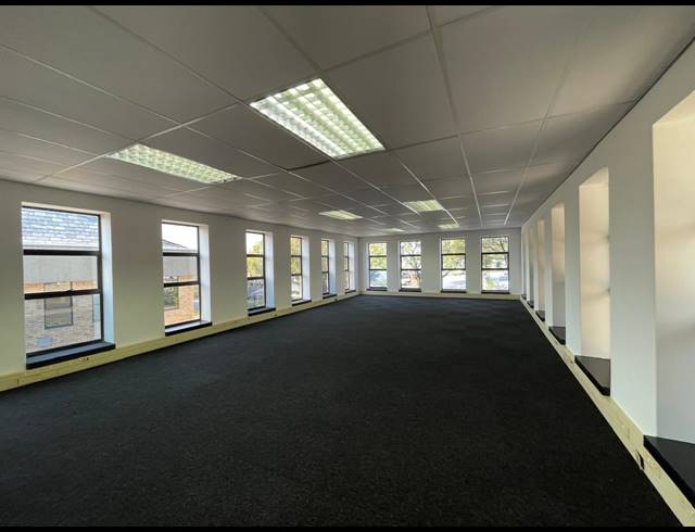277M² OFFICE TO LET IN HURLINGHAM